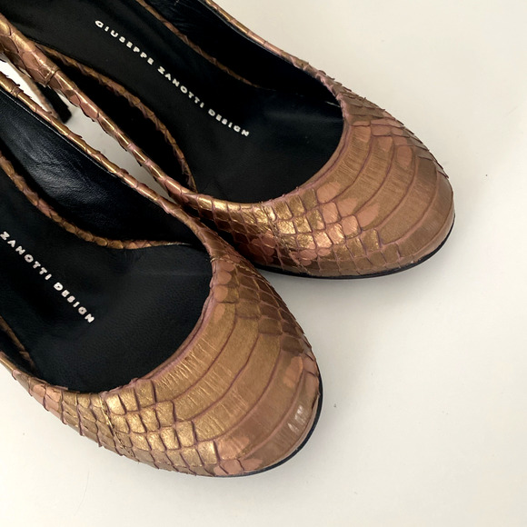 Giuseppe Zanotti Embossed Snakeskin Pump Python Bronze Round Toe Slim Heel 35.5 - Picture 3 of 13